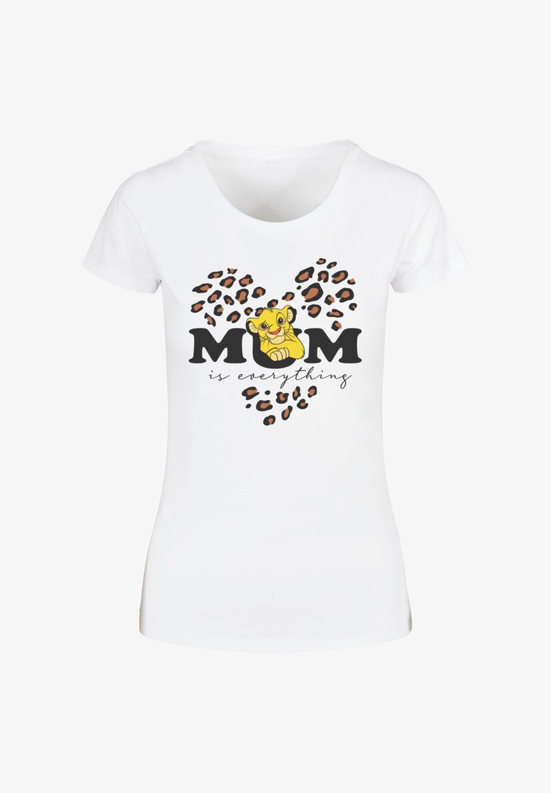 Witte katoenen t-shirt met zwarte tekst "MOM is everything" en een cartoonleeuw met een hartvormig patroon van luipaardvlekken.
