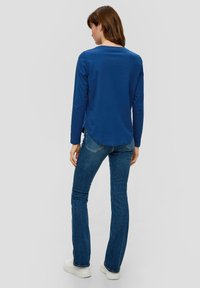s.Oliver Langarmshirt - ozeanblau