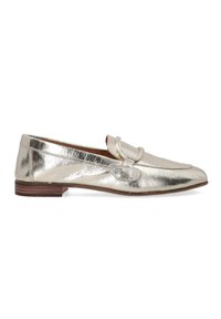 Metallic-goldene Leder-Loafer mit einer eleganten, spitzen Zehe und einem kleinen vorderen Riemen-Detail. Niedriger brauner Absatz mit strukturiertem Finish.