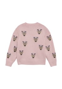 Różowy sweter z dzianiny, ozdobiony powtarzającymi się wzorami głów jelenia w beżu i ciemnym niebieskim, z okrągłym dekoltem i długimi rękawami. Miękka tekstura.