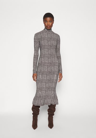 Norma Kamali Women's Long Sleeve Turtleneck Fishtail Gown - Elegant Fitted Dress With Flared Hem