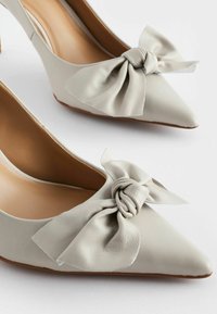 Next FOREVER COMFORT   - Klassiska pumps - bone