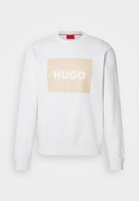 Unselected, open white