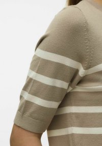 Vero Moda VMSABA  - T-shirt print - silver mink