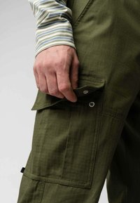 MELA RAJESH - Cargobroek - dark olive