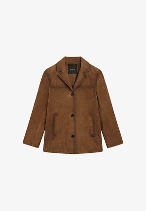 Hnědá semišová bunda s klopovým límcem, jednoradovým zapínáním a dvěma předními kapsami. Má černé knoflíkové zapínání a viditelné švové detaily.