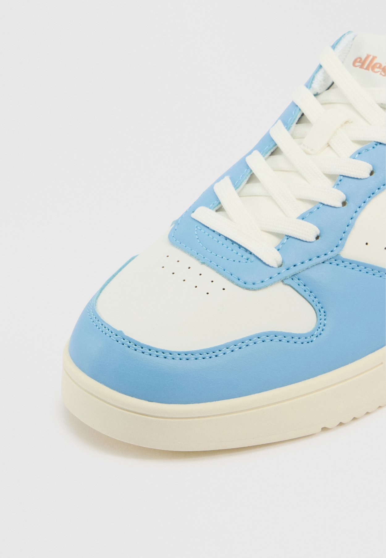 Sneaker low
