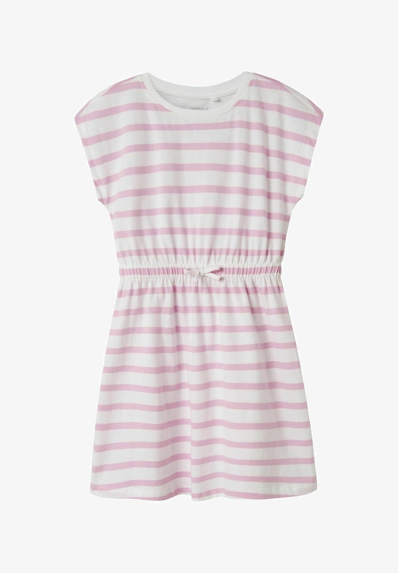 Pierwszorzędna sukienka w paski z krótkimi rękawami, z białego materiału z różowymi poziomymi paskami, talia ściągnięta z detalem w postaci kokardy, miękka bawełniana tekstura.