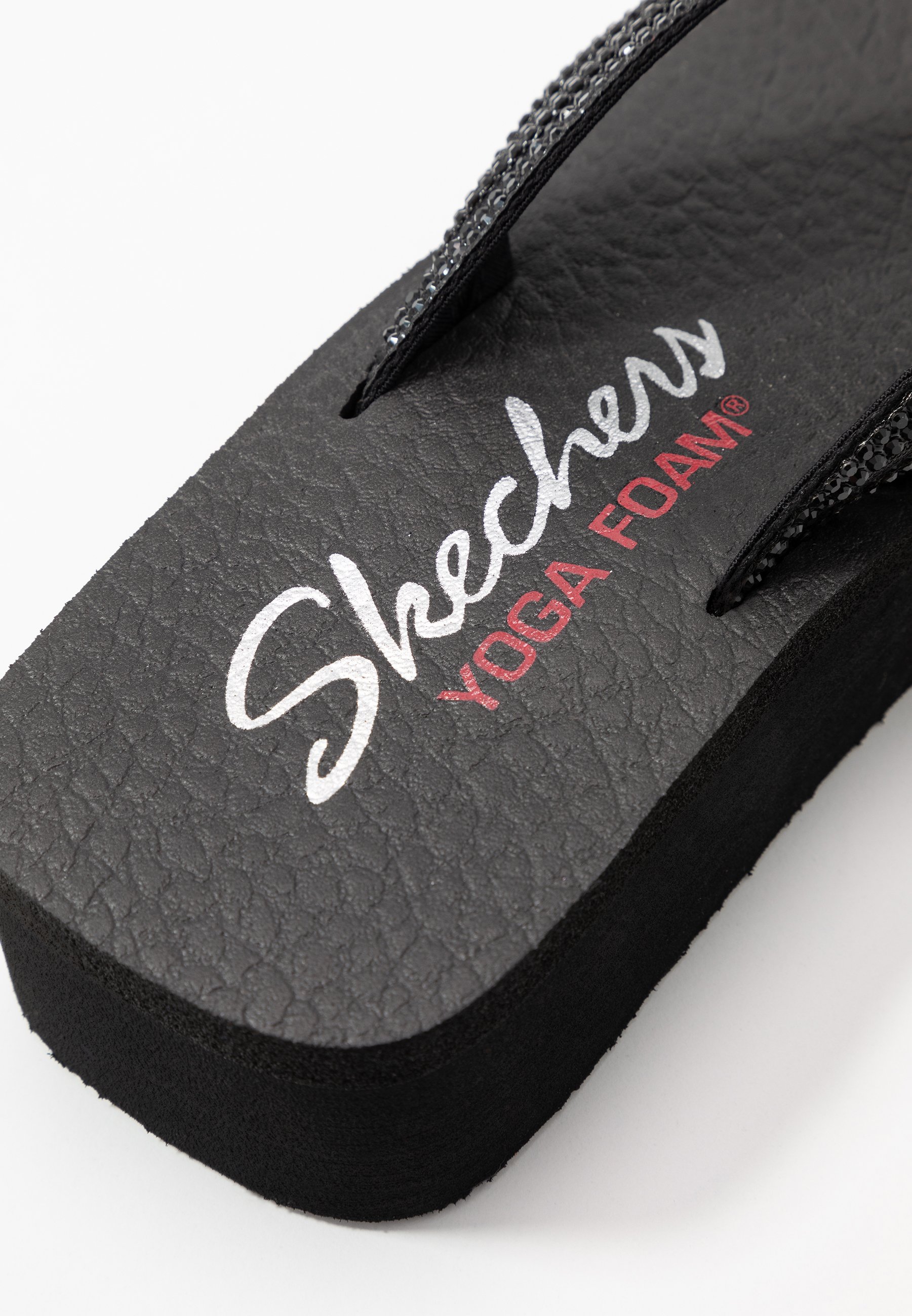 skechers yoga foam negro