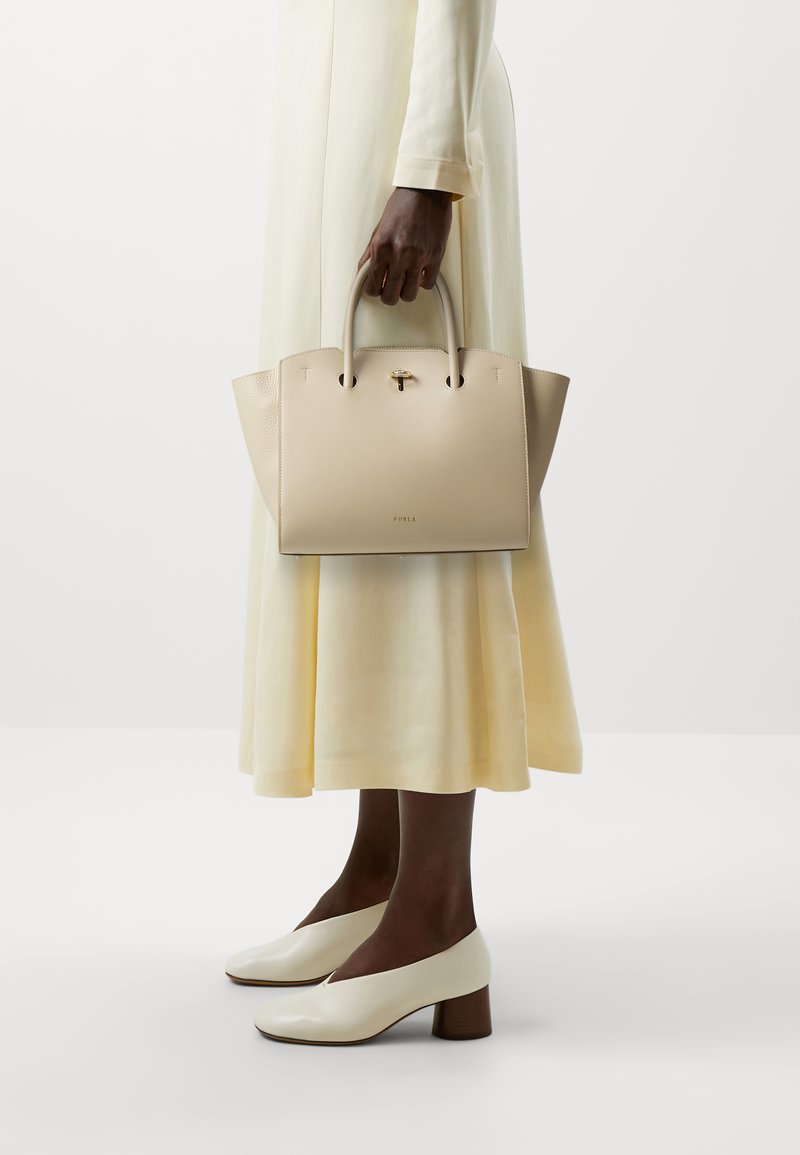 Furla GENESI TOTE - Kézitáska - grano