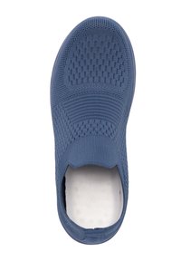 Zapatilla azul de slip-on con parte superior de punto texturizado, punta redondeada, suela de goma flexible y plantilla blanca acolchada.