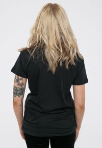 Paradiso Clothing ICE NINE KILLS MERRY AXEMAS CHRISTMAS - Print T-shirt - black