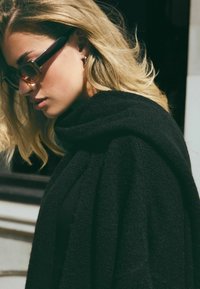 Next Neuletakki - black