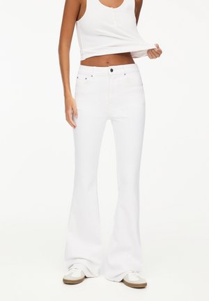 Vaqueros a campana - white