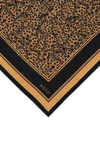 Foulard in seta con un motivo nero e dorato di forme astratte e punti, bordato da un bordo dorato e contrassegnato con "kazar" nell'angolo.