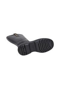 Stivale nero in pelle al ginocchio con suola in gomma texture e un motivo di battistrada pronunciato, caratterizzato da una cucitura verticale e un'etichetta con logo.