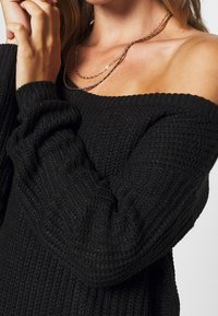 Missguided Stickad klänning - black