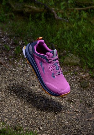 Maastojuoksukengät - purple