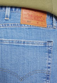 Levi's® Plus 501® ORIGINAL B&T - Calças de ganga de perna direita -  medium indigo