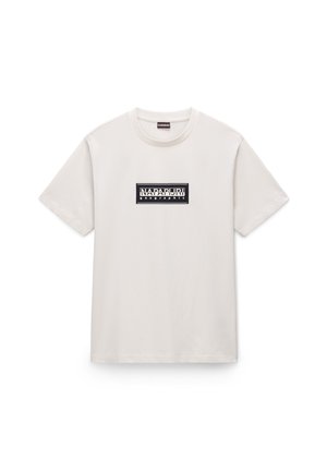 Kurzarm-T-Shirt aus cremefarbener Baumwolle mit einem schwarzen rechteckigen Grafikdesign und dem Text "NAPAPIJRI geographic" in fetter Schrift. Runder Ausschnitt.