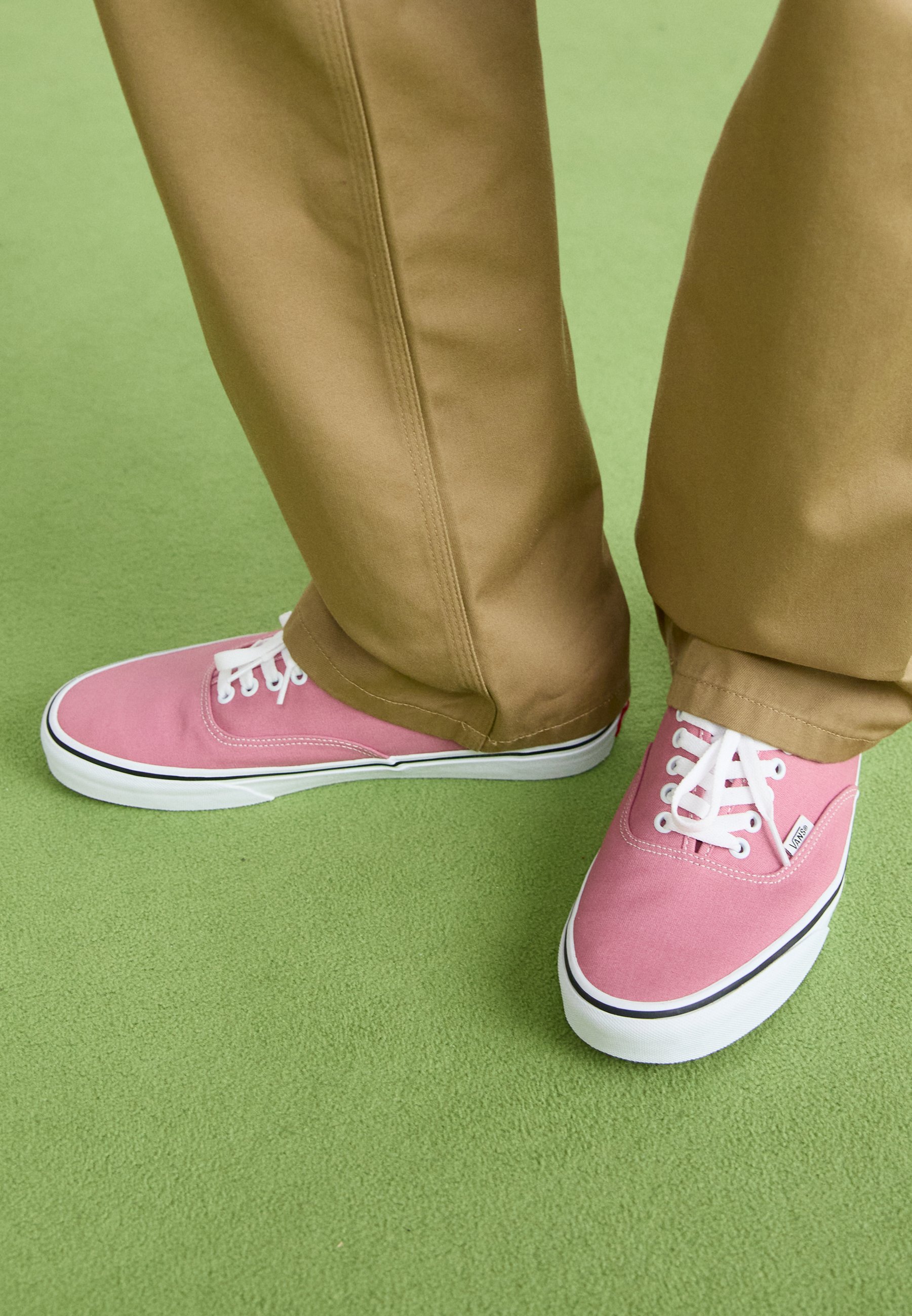 国内配送 VANS AUTHENTIC COLOR THEORY FOXGLOVE Vans Shoes Authenctic Color Theory