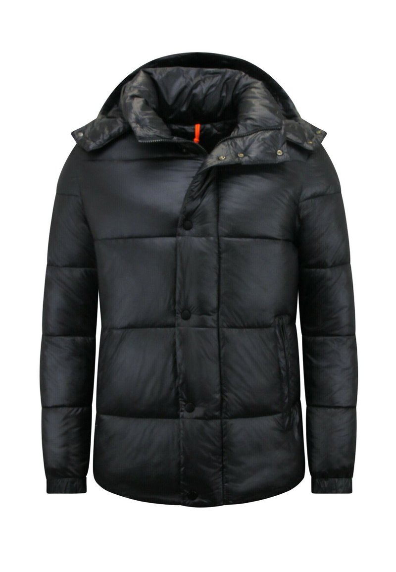 Zwarte pufferjas met een ritskap, knoopsluiting en een gequiltde textuur. Het materiaal heeft een glanzende afwerking met een oranje accent trekken.