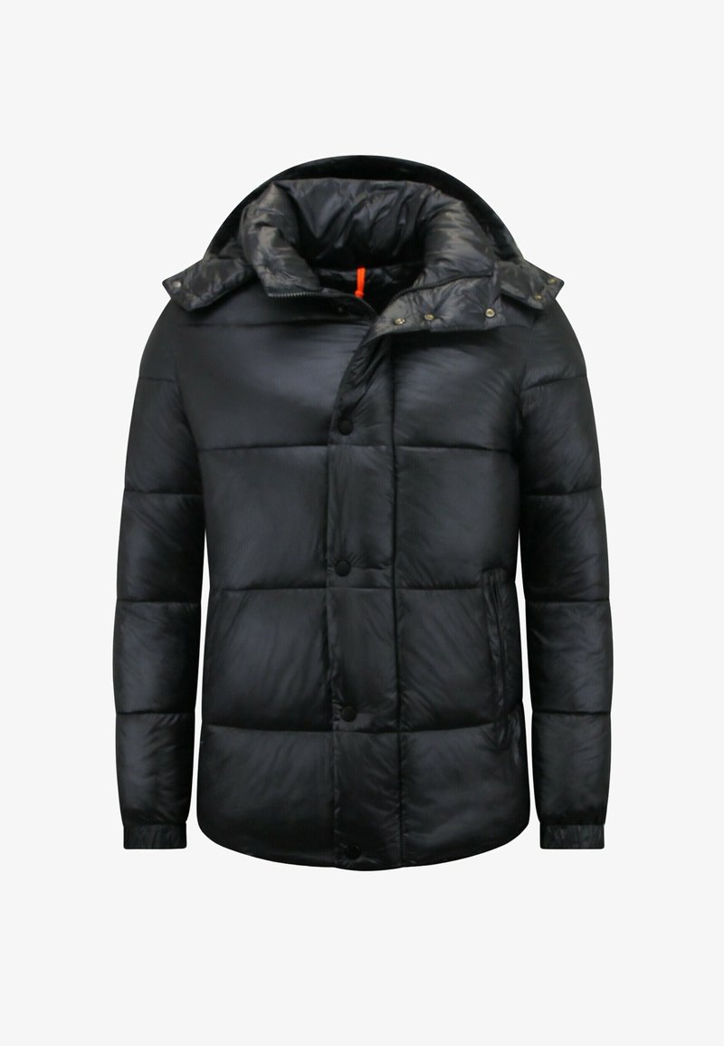 Zwarte pufferjas met een ritskap, knoopsluiting en een gequiltde textuur. Het materiaal heeft een glanzende afwerking met een oranje accent trekken.