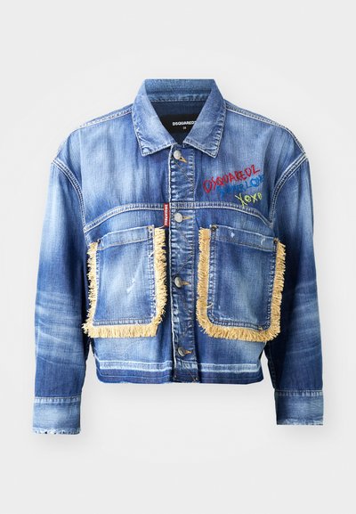 Denim jacket with a light blue wash, featuring two large fringed pockets, embroidered details and a buttoned front closure.