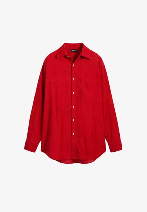 Punane puuvillane särk pikkade varrukatega, nupuvajutusega ees, vasakul rinnal tasku ning keerukate oranžide tikandite detailidega ees ja varrukatel.