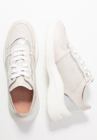 Unisa Zapatillas - white