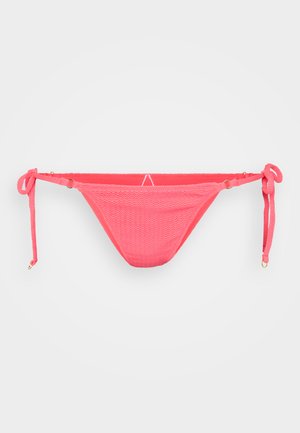 Roze pleteni kupaći donji dio s podesivim vezicama sa strane i zlatnim detaljima. Tekstura je reljefna s uzorkom u obliku cik-caka.