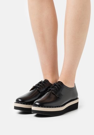 Derbies - black