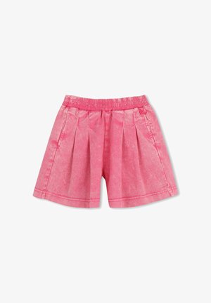 Shorts plisados rosas con cintura elástica y bolsillos laterales sobre fondo blanco.