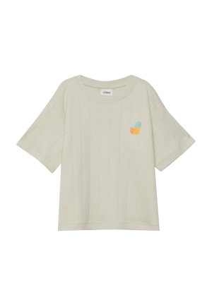 Helles beige geripptes kurzärmeliges Shirt mit rundem Ausschnitt und kleinem gesticktem orangem und blauem Fruchtmotiv auf der linken Brust.