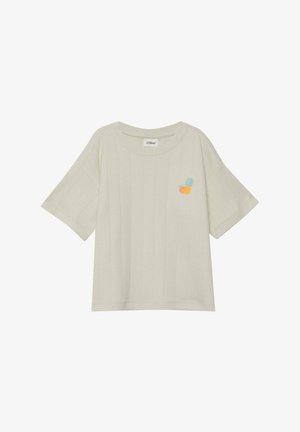 T-shirt beige clair côtelé à manches courtes avec encolure ronde et petit motif brodé de fruits orange et bleu sur le côté gauche de la poitrine.