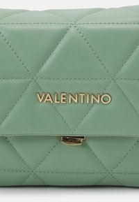 Valentino Bags CARNABY - Umhängetasche - salvia
