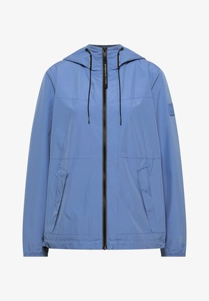 Světlomodrá bunda s kapucí, předním zipem, černými šňůrkami, bočními kapsami a nenápadným logem na rukávu a jezdci zipu.