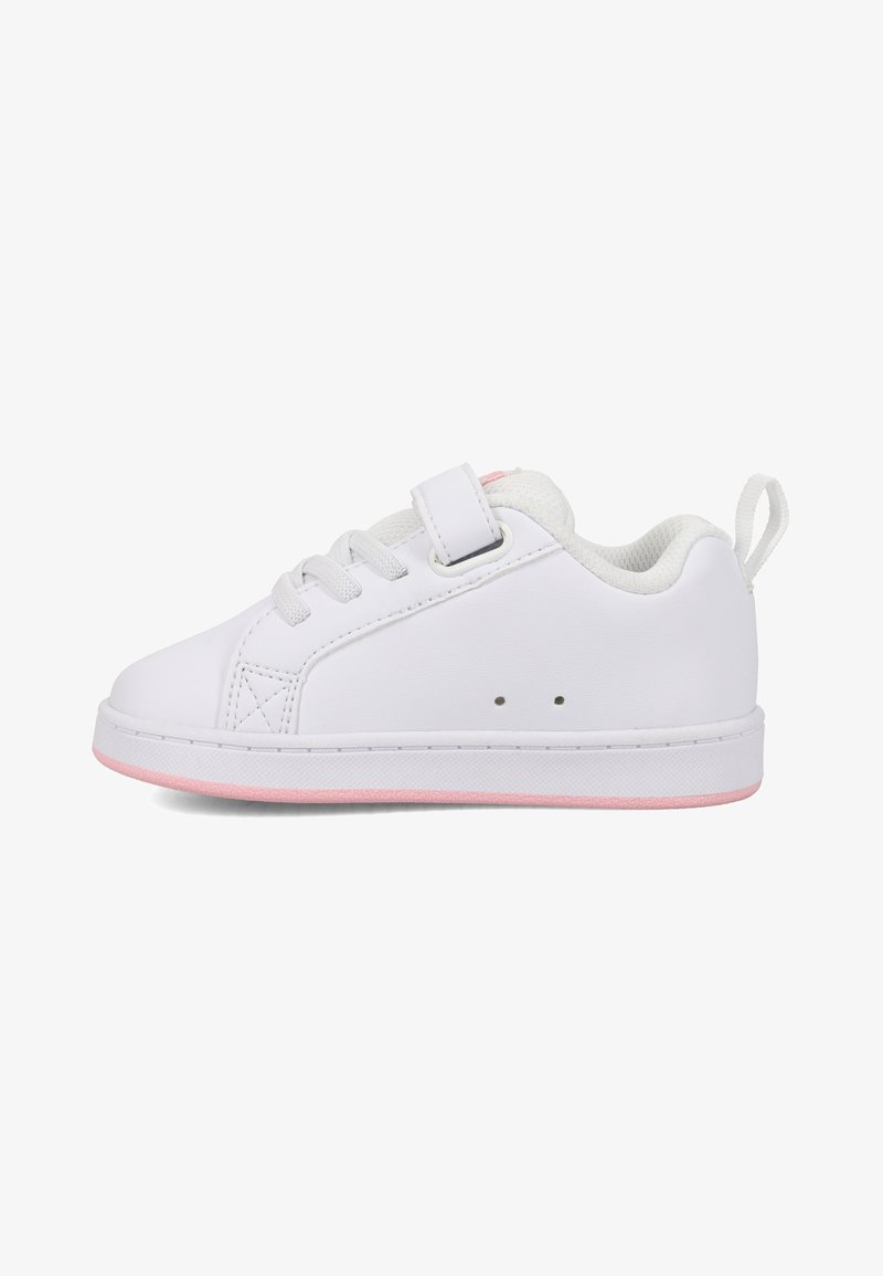 Baskets blanches pour enfants avec semelle rose, doublure en tissu, lacets et une bride Velcro sur le côté, vues de profil.