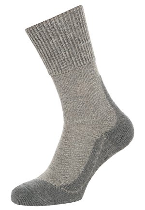 Graue Crew-Socke mit geripptem Bündchen, strukturiertem Stoff, verstärkter Zehen- und Fersenpartie sowie subtilen Farbvariationen.