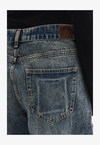 Ei valittu, mid brown denim