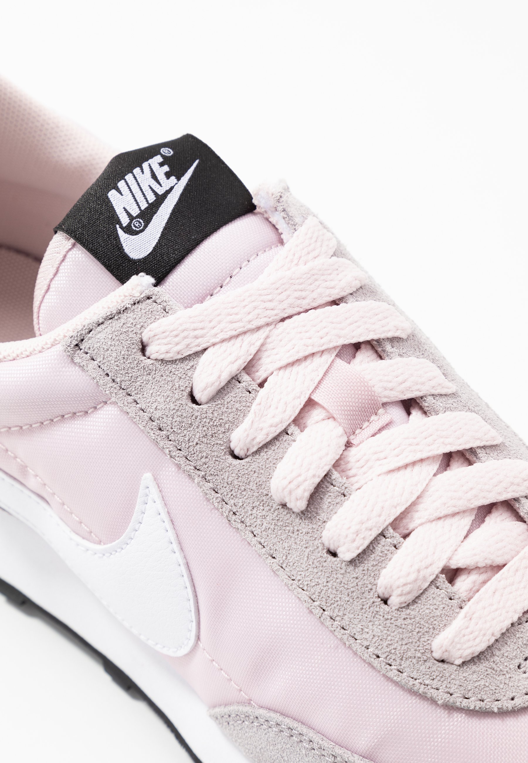Nike Sportswear DAYBREAK Baskets basses barely rose Nike Sportswear DAYBREAK Baskets basses barely rose