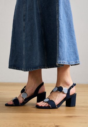 Classic heels - navy