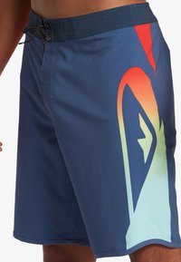 Quiksilver SURFSILK HOLMES 20  - Plavecké šortky - blue orange