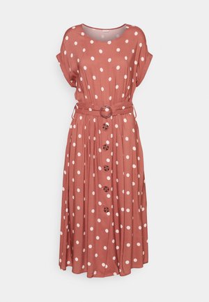 Punkterkleid in Terrakotta, kurze Ärmel, tailliert mit passendem Gürtel und runder Schnalle, Frontknöpfe, fließender Stoff.