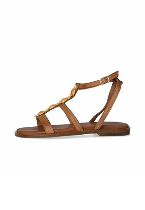 Sandalo basso marrone con più cinturini, fibbia alla caviglia e pietre decorative color ambra lungo il cinturino superiore.