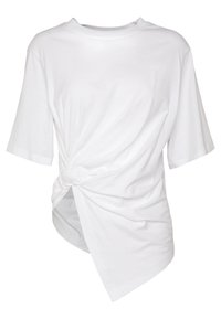 Camiseta blanca de manga corta con dobladillo asimétrico y detalle de nudo en el lado frontal.