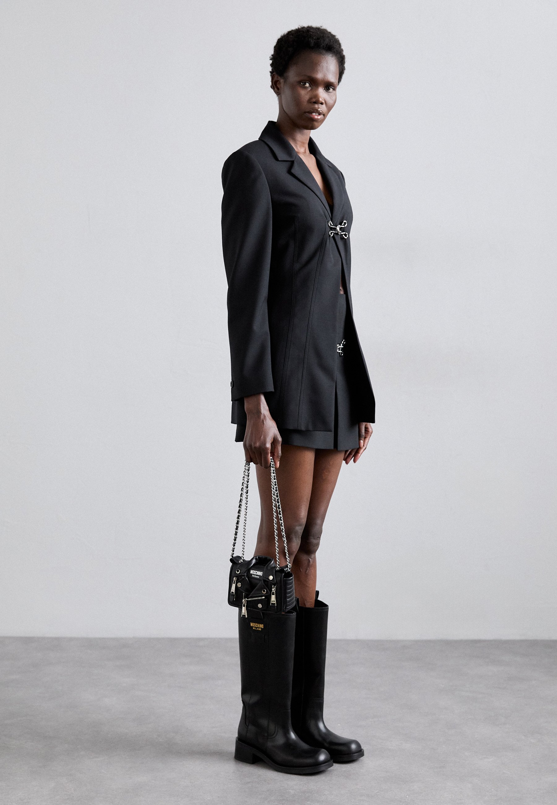 MOSCHINO BIKER BAG - Geantă crossbody - nero/negru - Zalando.ro