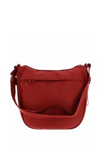 Borsa a spalla rossa in tessuto con superficie testurizzata, chiusura con zip, tracolla regolabile e tasca frontale con dettaglio hardware rotondo.