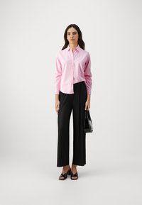 HUGO THE ESSENTIAL SHIRT - Camicia - medium pink