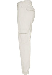 Urban Classics Relaxed fit jeans - white